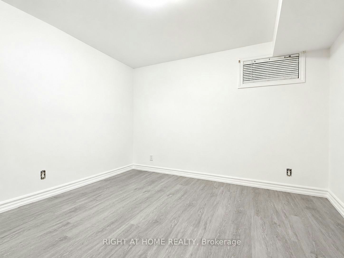 #Basement-380 Lansdowne Avenue, Toronto, ON, M6H 3Y3 - 9