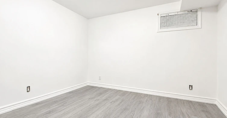 #Basement-380 Lansdowne Avenue, Toronto, ON, M6H 3Y3 - 9