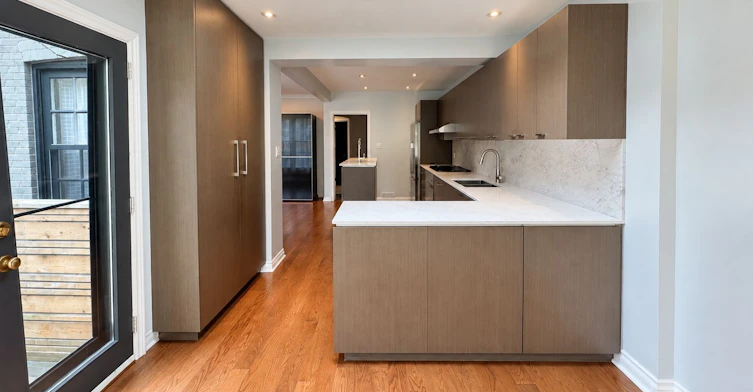 10 Noel Avenue, Toronto, ON, M4G 1B3 - 6