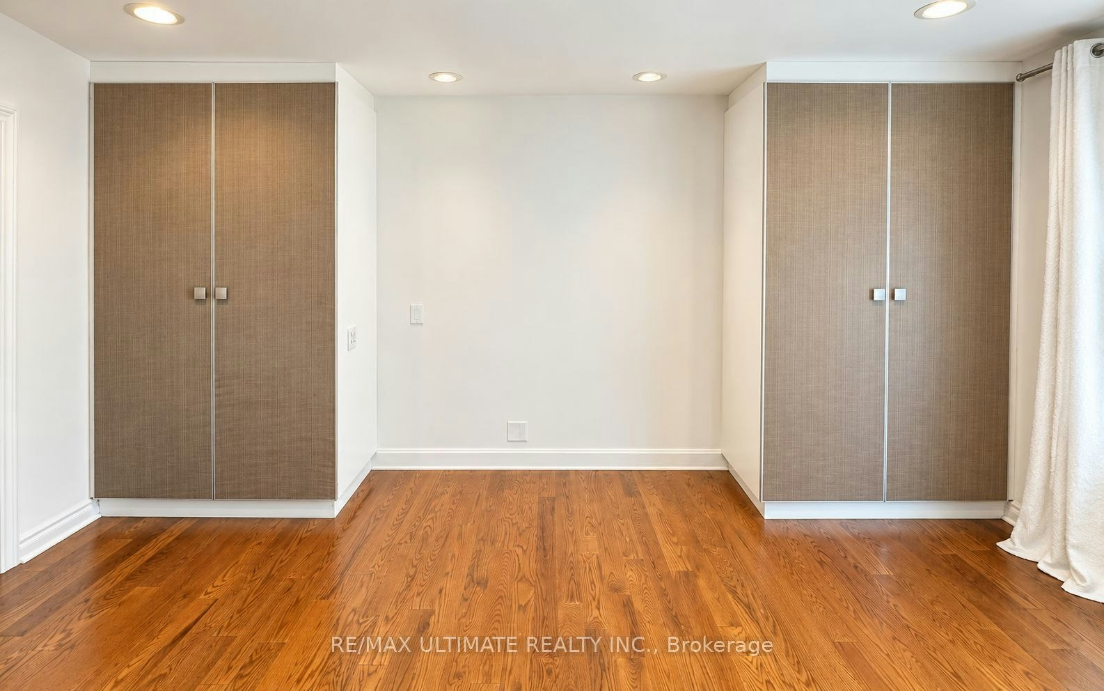 10 Noel Avenue, Toronto, ON, M4G 1B3 - 15