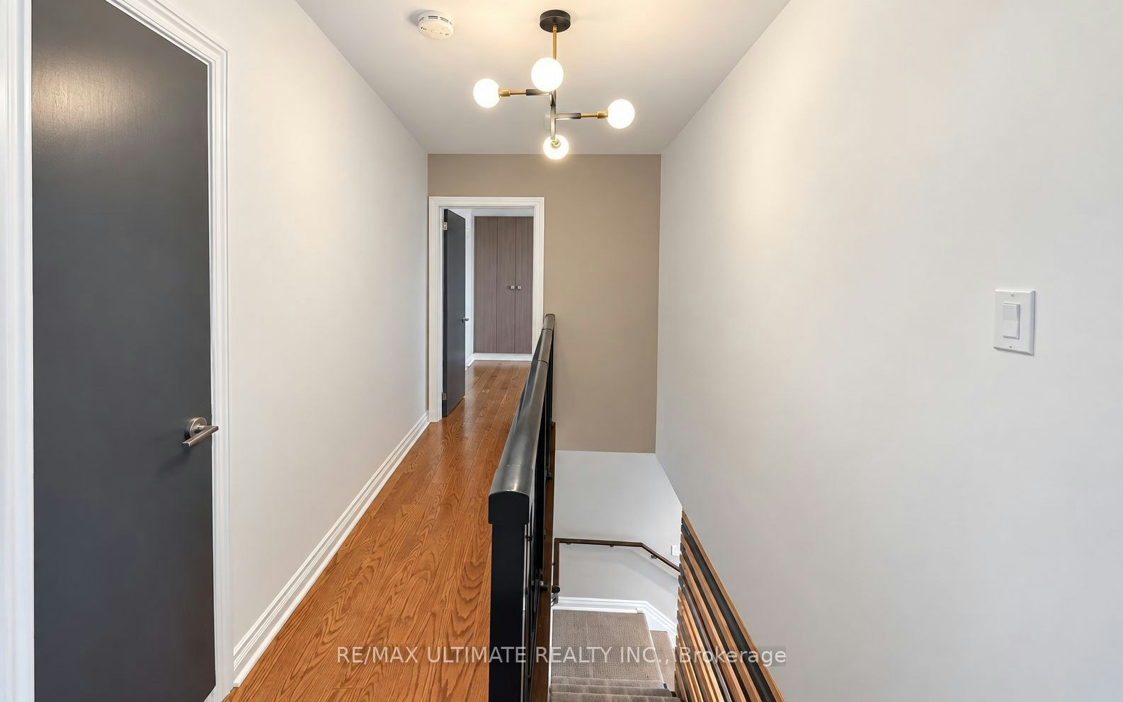 10 Noel Avenue, Toronto, ON, M4G 1B3 - 13