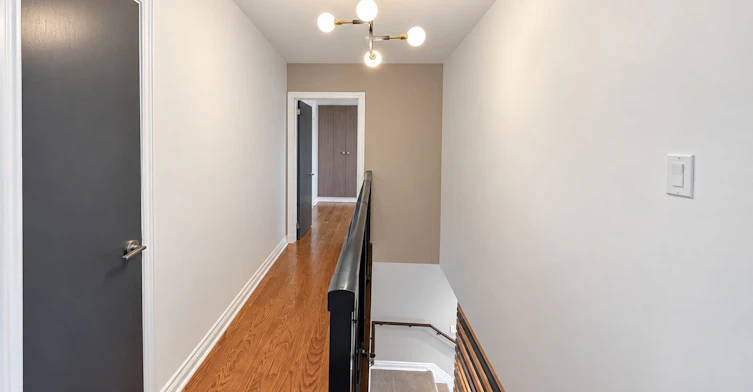 10 Noel Avenue, Toronto, ON, M4G 1B3 - 13