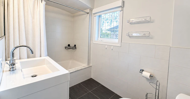 10 Noel Avenue, Toronto, ON, M4G 1B3 - 24