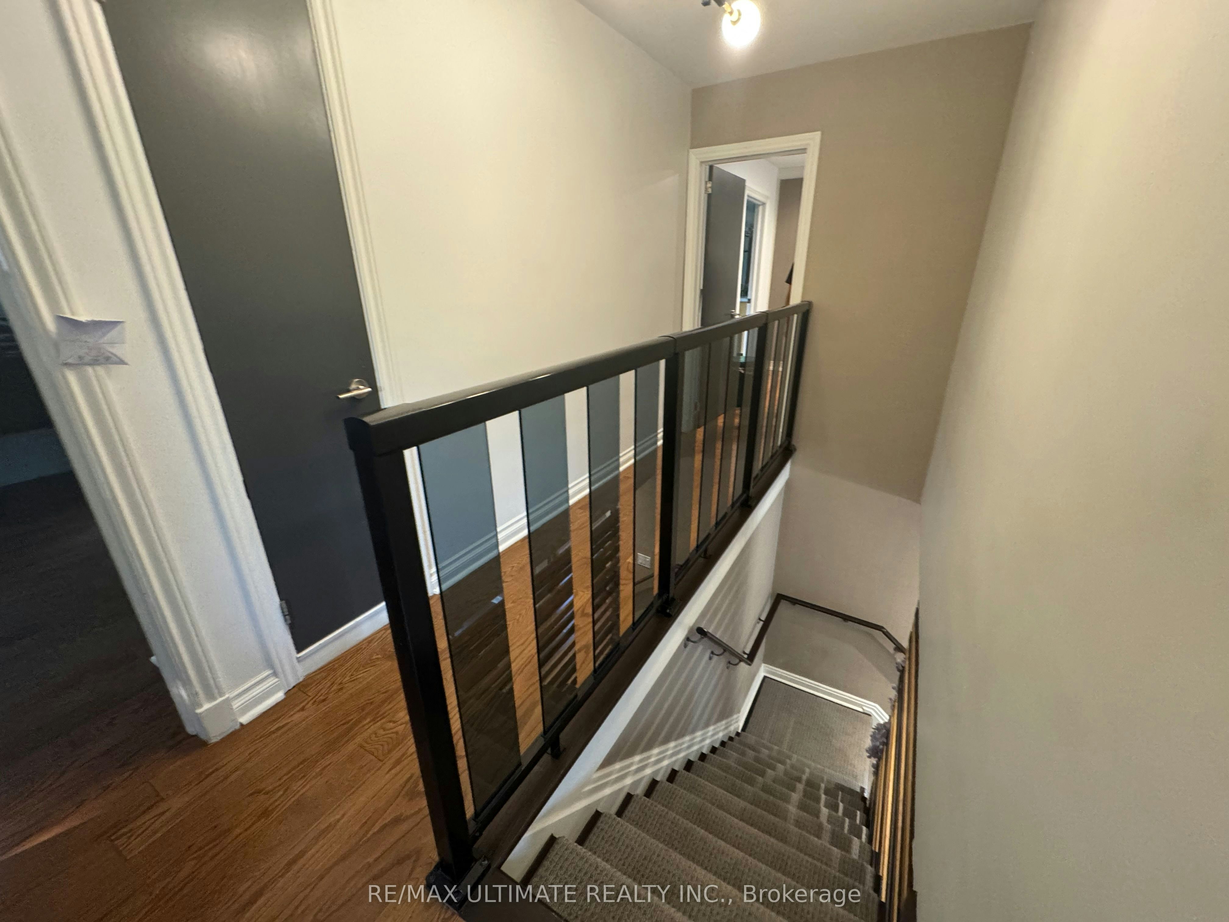 10 Noel Avenue, Toronto, ON, M4G 1B3 - 11