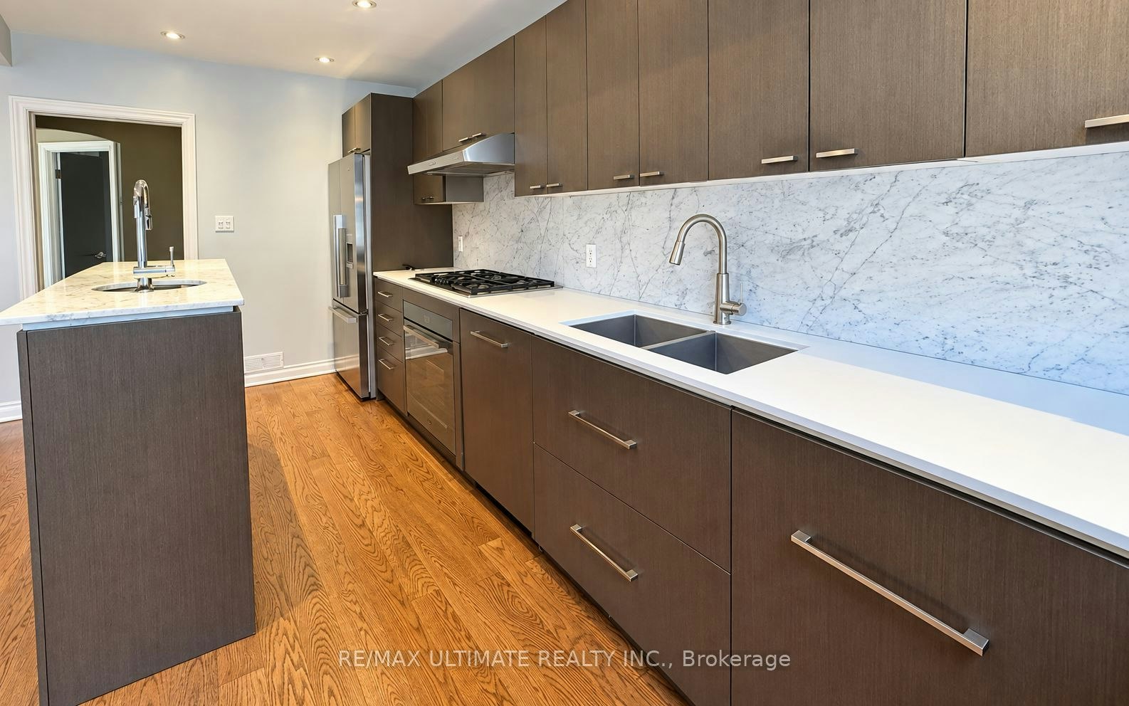 10 Noel Avenue, Toronto, ON, M4G 1B3 - 5