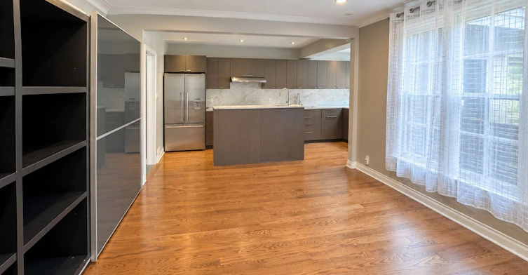 10 Noel Avenue, Toronto, ON, M4G 1B3 - 7