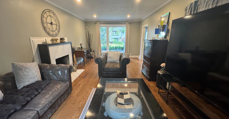 10 Noel Avenue, Toronto, ON, M4G 1B3 - 4