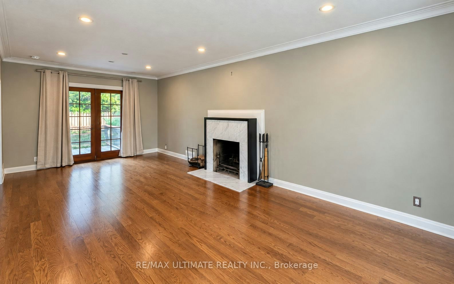 10 Noel Avenue, Toronto, ON, M4G 1B3 - 9