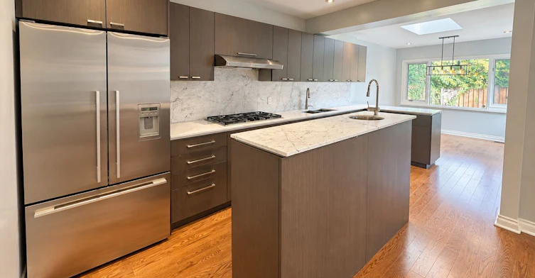 10 Noel Avenue, Toronto, ON, M4G 1B3 - 3