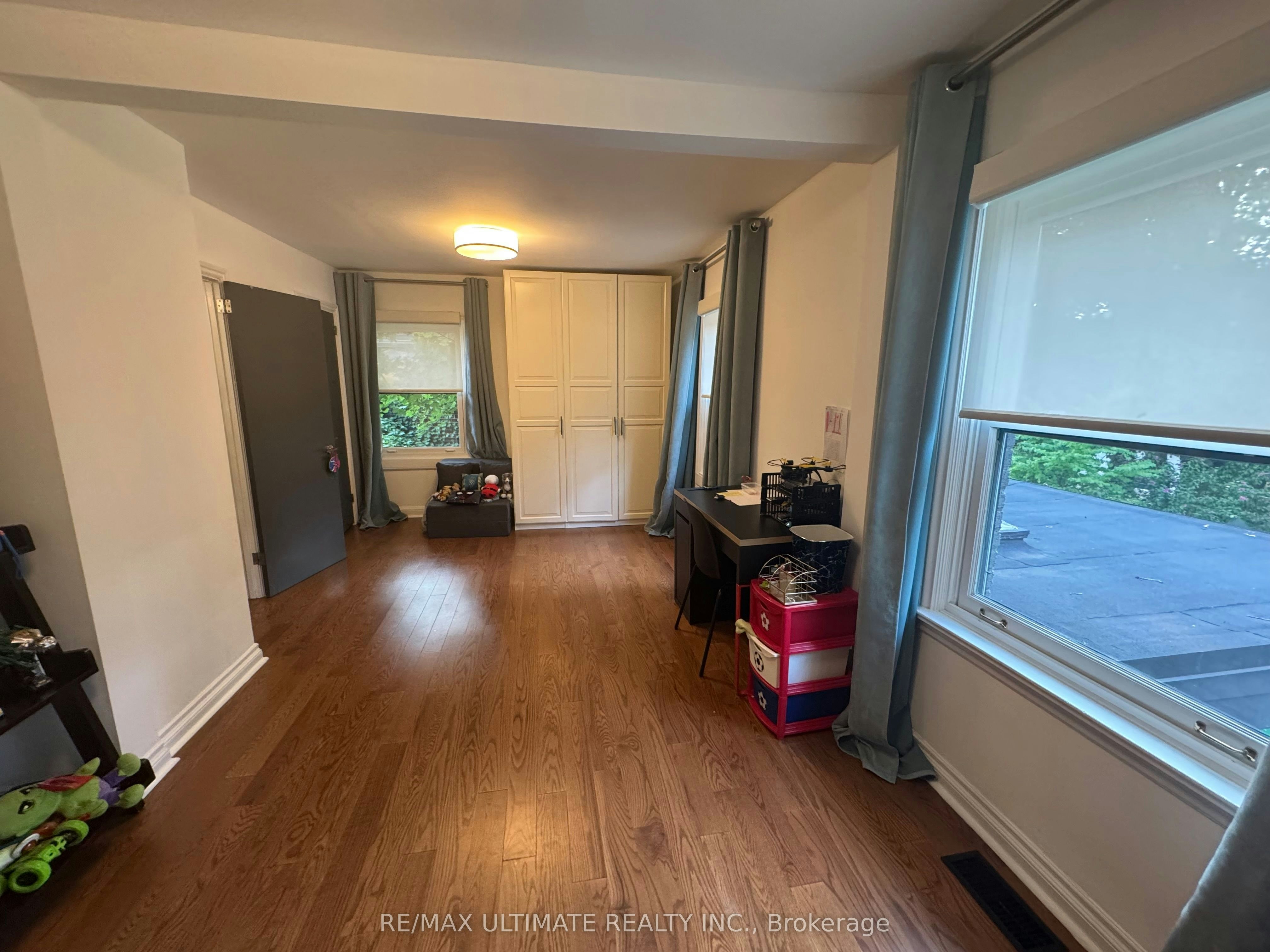 10 Noel Avenue, Toronto, ON, M4G 1B3 - 16
