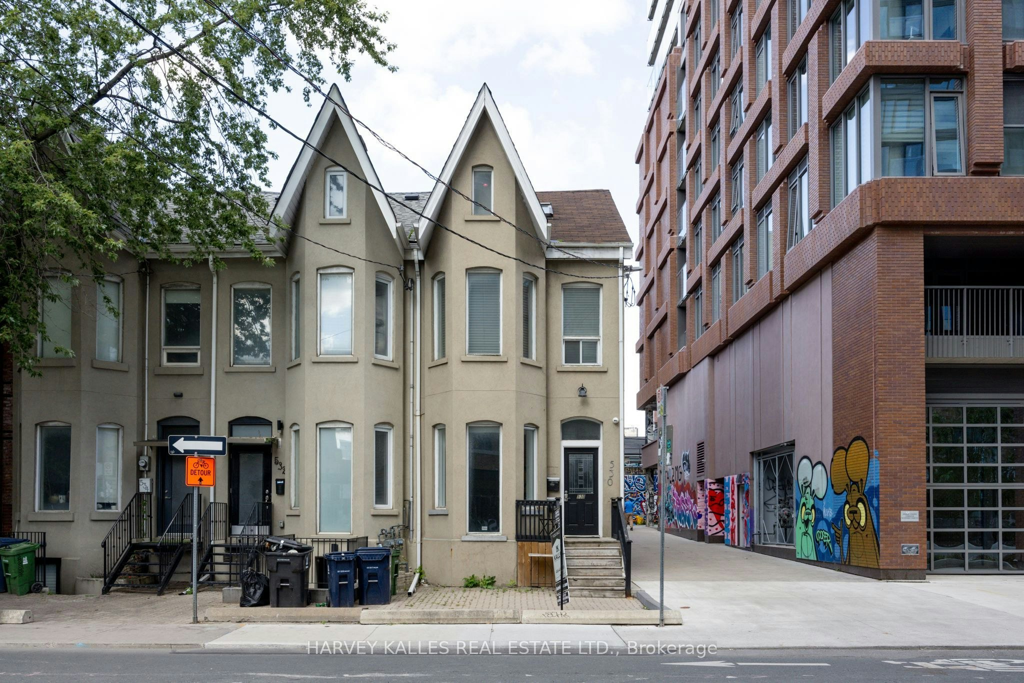 530 Richmond Street W, Toronto, ON, M5V 1Y4