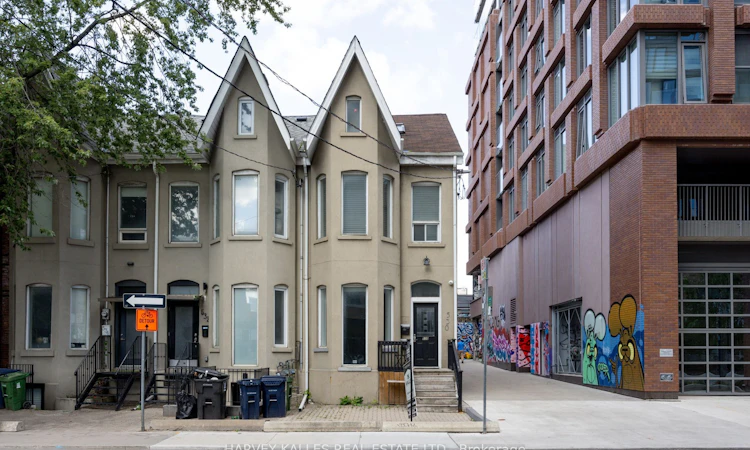 530 Richmond Street W