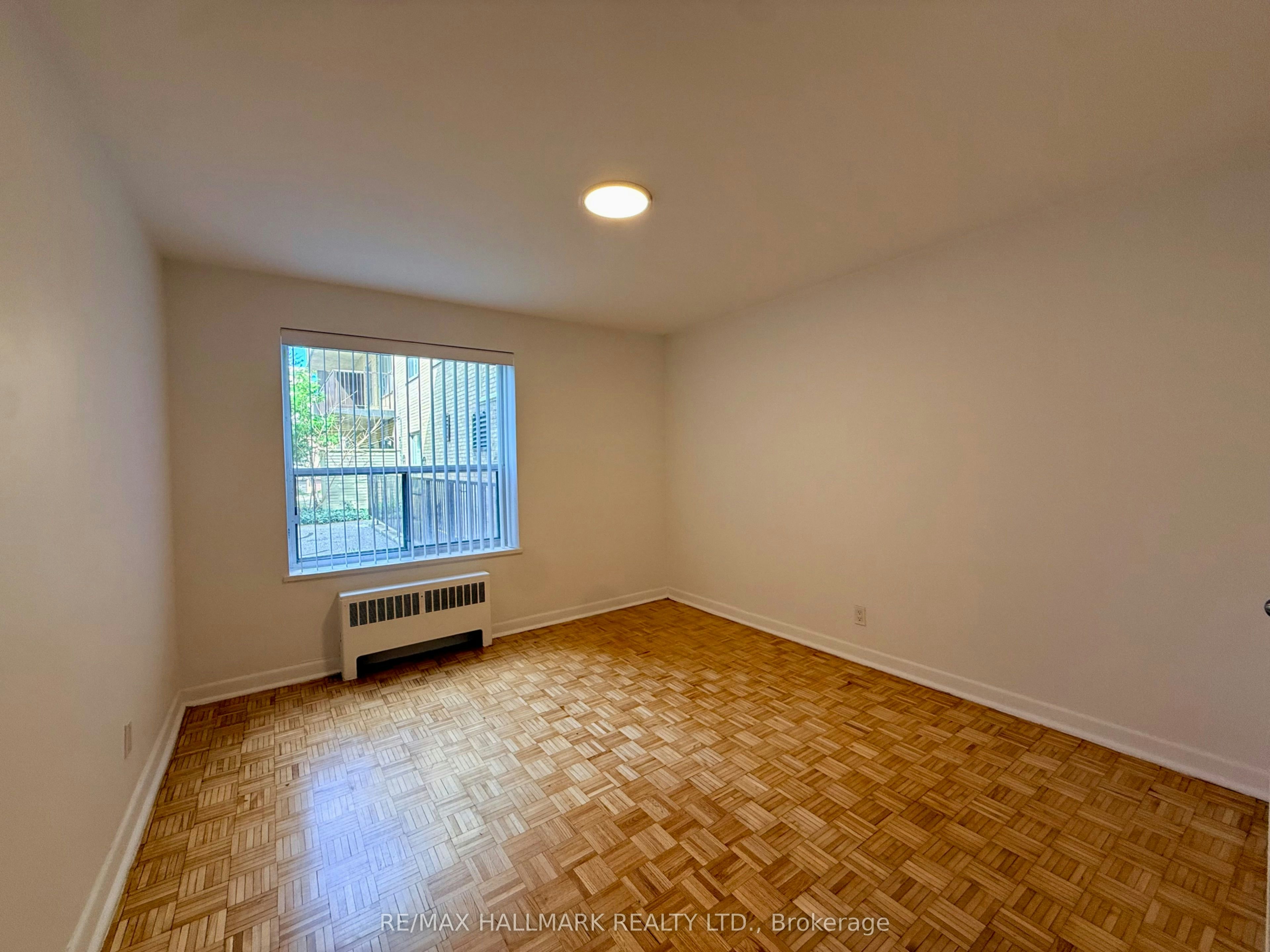 101-30 Upper Canada Drive, Toronto, ON, M2P 1S1 - 8