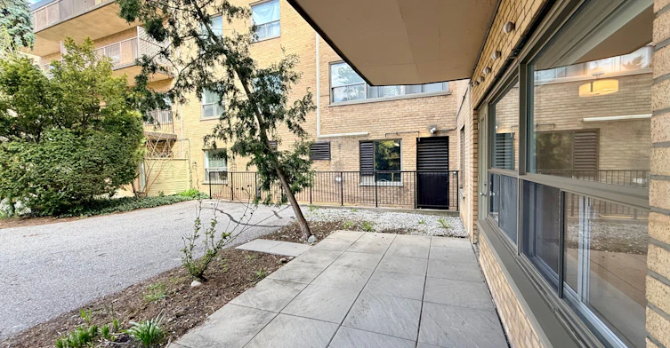 101-30 Upper Canada Drive, Toronto, ON, M2P 1S1 - 14