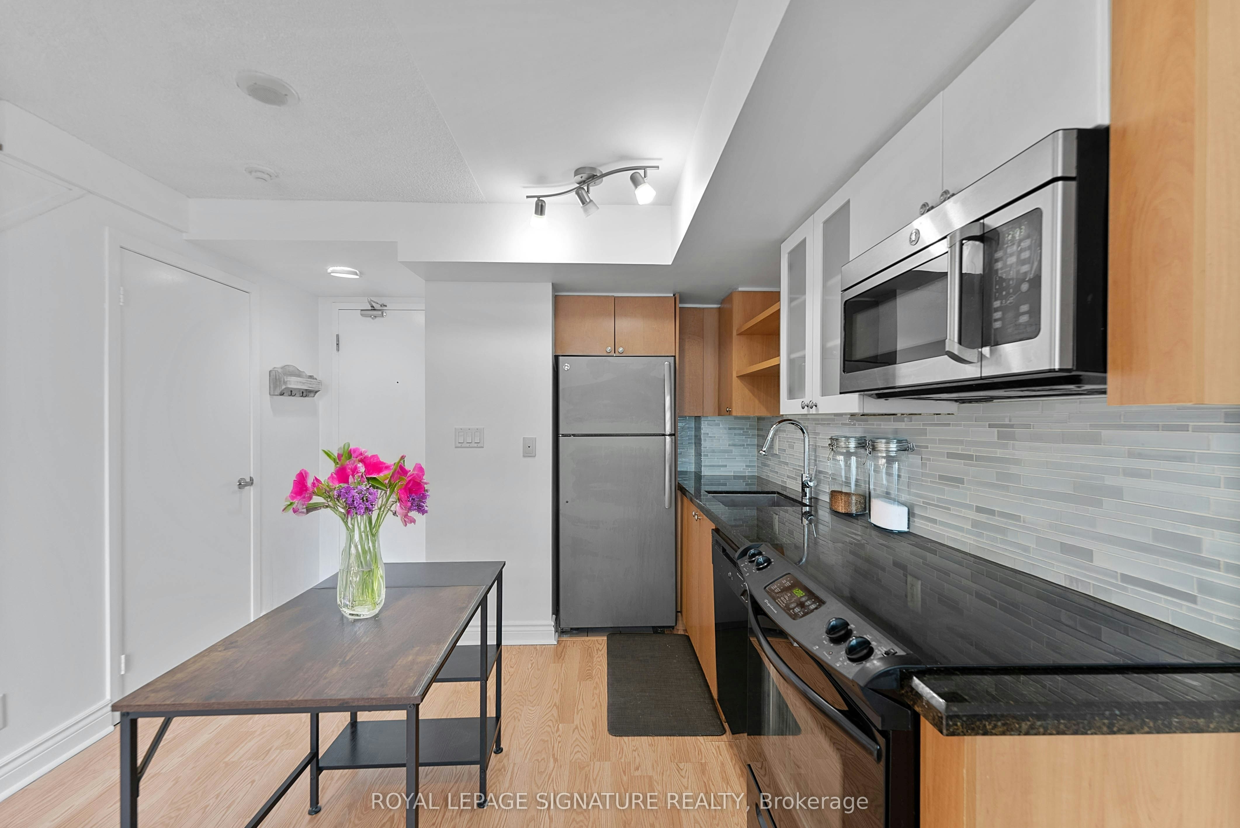 831-600 Fleet Street, Toronto, ON, M5V 1B7 - 3