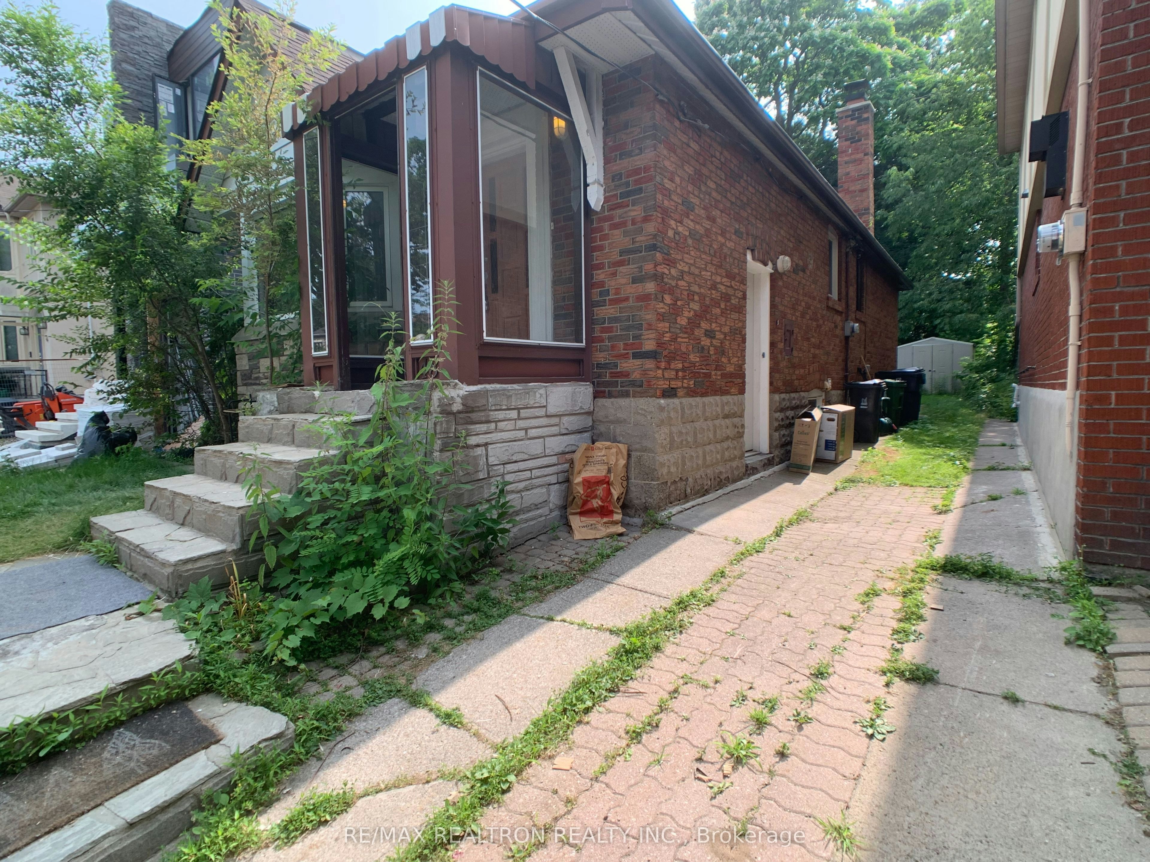 48 Mann Avenue, Toronto, ON, M4S 2Y3