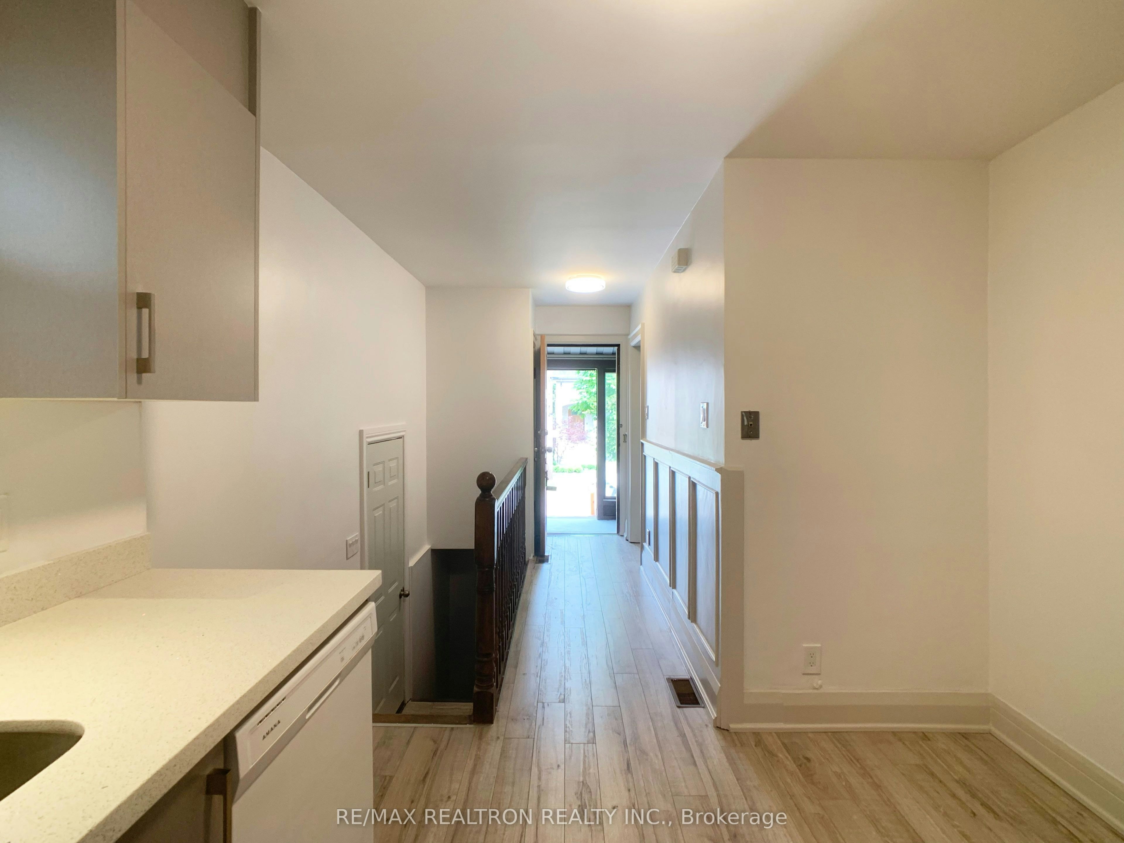 48 Mann Avenue, Toronto, ON, M4S 2Y3 - 16