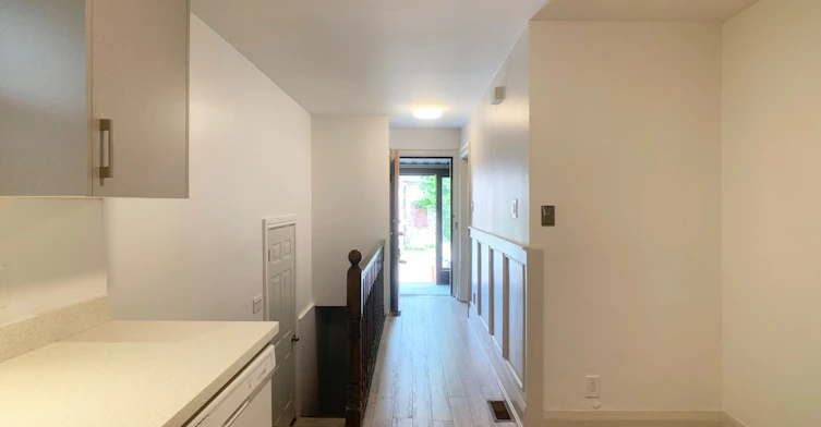 48 Mann Avenue, Toronto, ON, M4S 2Y3 - 16