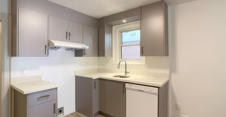 48 Mann Avenue, Toronto, ON, M4S 2Y3 - 8