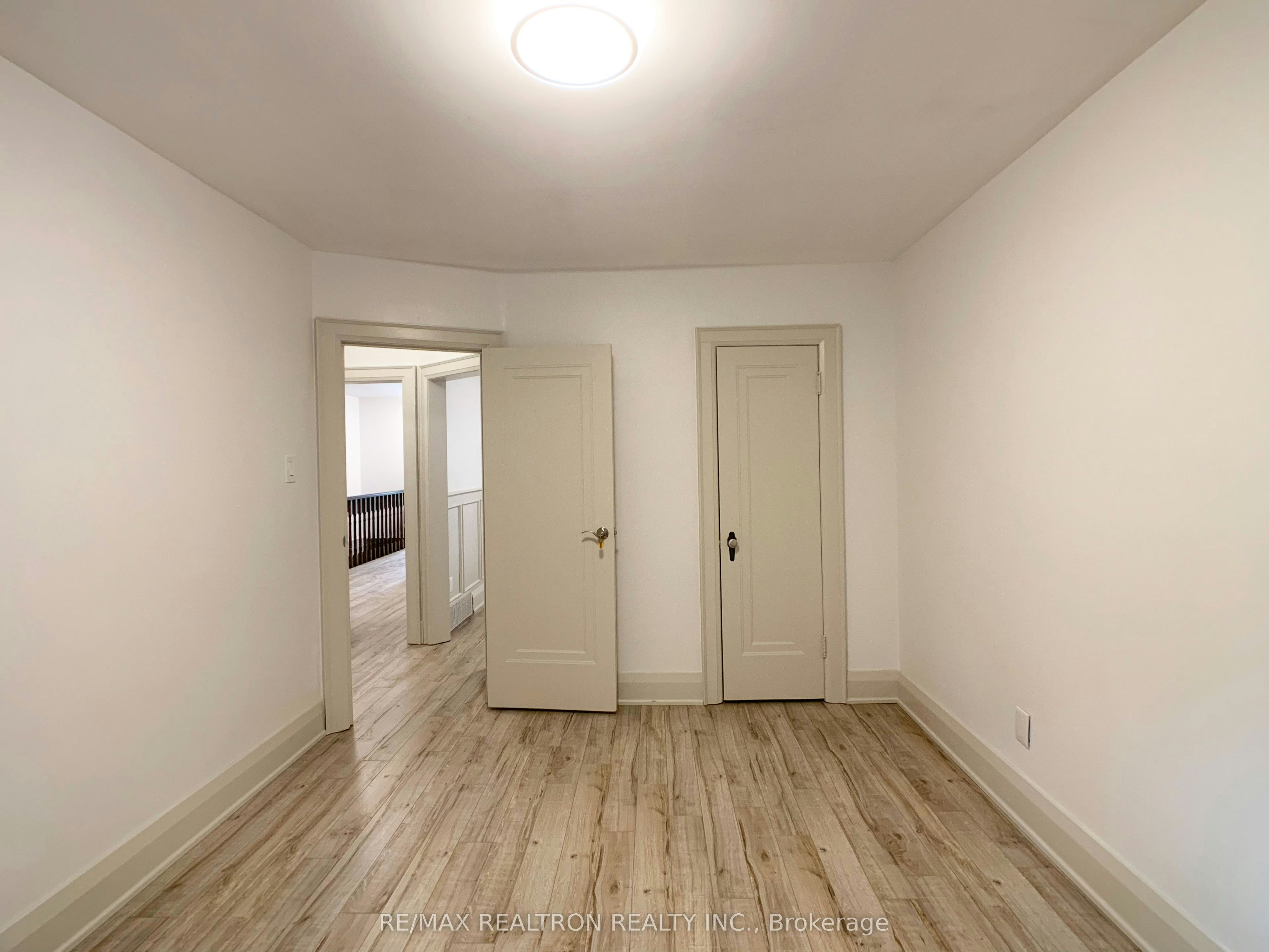 48 Mann Avenue, Toronto, ON, M4S 2Y3 - 12