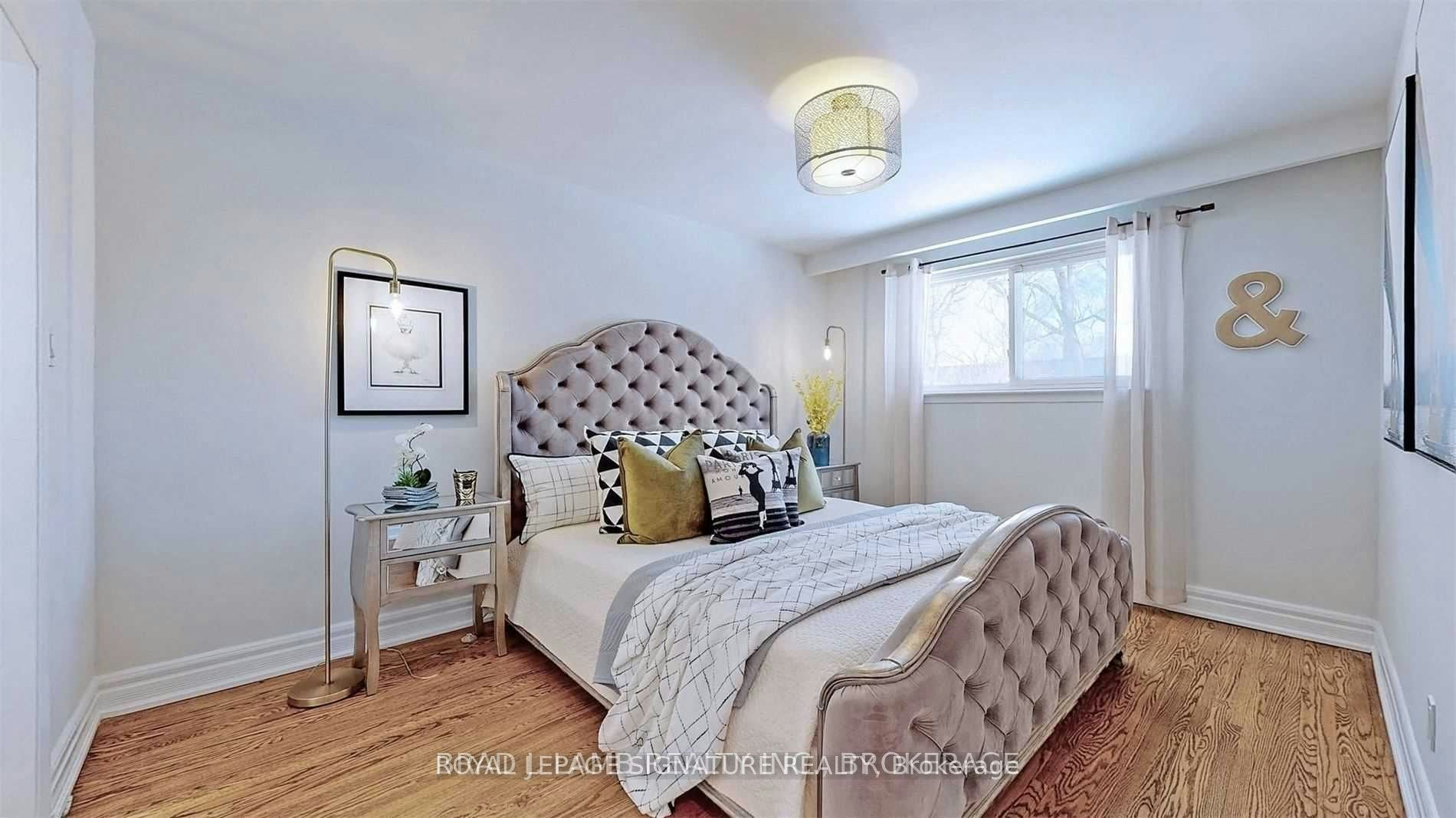 Upper-17 Baroness Crescent, Toronto, ON, M2J 3K4 - 17