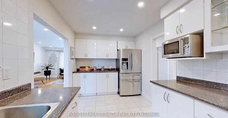 Upper-17 Baroness Crescent, Toronto, ON, M2J 3K4 - 16