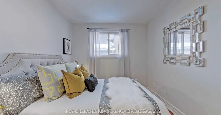 Upper-17 Baroness Crescent, Toronto, ON, M2J 3K4 - 30