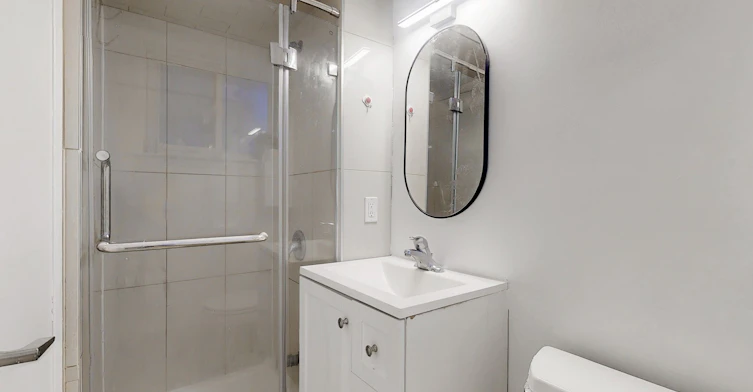 Upper-17 Baroness Crescent, Toronto, ON, M2J 3K4 - 32