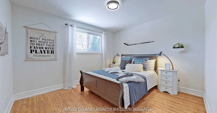 Upper-17 Baroness Crescent, Toronto, ON, M2J 3K4 - 24