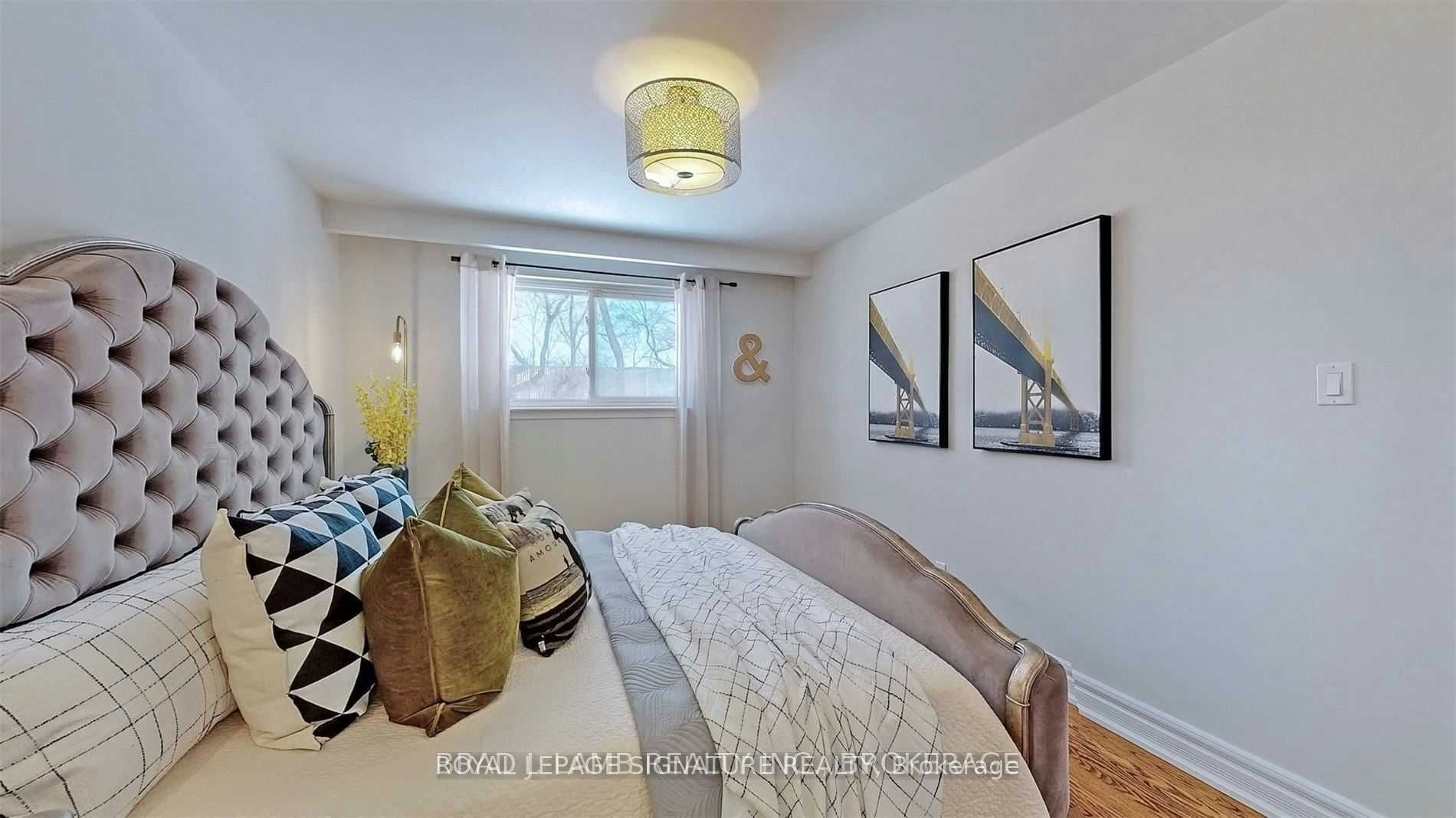Upper-17 Baroness Crescent, Toronto, ON, M2J 3K4 - 20