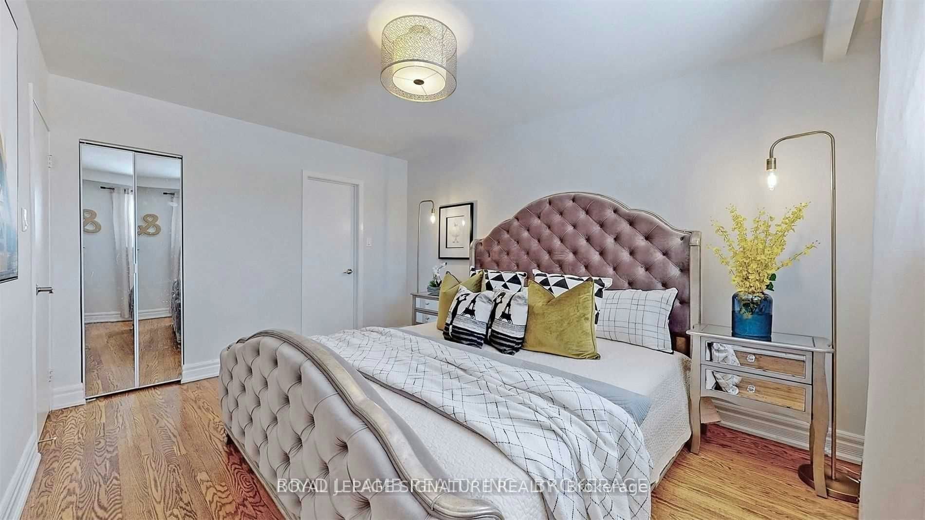 Upper-17 Baroness Crescent, Toronto, ON, M2J 3K4 - 18