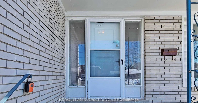 Upper-17 Baroness Crescent, Toronto, ON, M2J 3K4 - 39