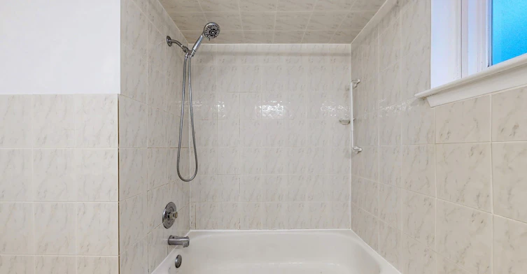 Upper-17 Baroness Crescent, Toronto, ON, M2J 3K4 - 22