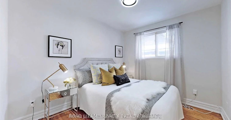 Upper-17 Baroness Crescent, Toronto, ON, M2J 3K4 - 28