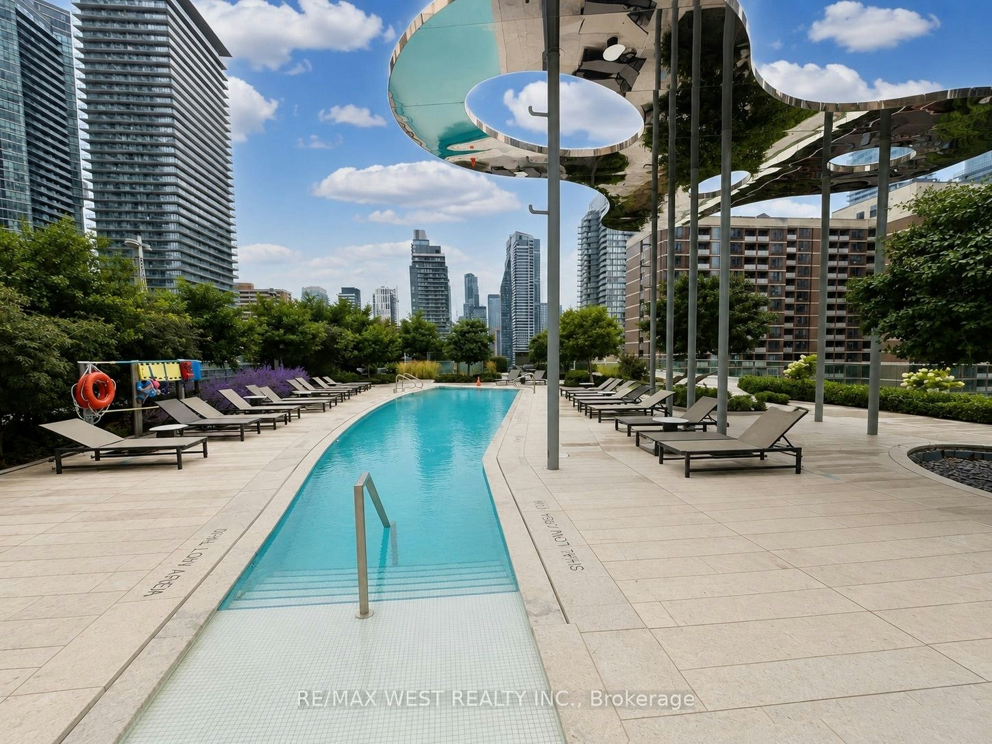 1007-1 Bloor Street E, Toronto, ON, M4W 0A8 - 21