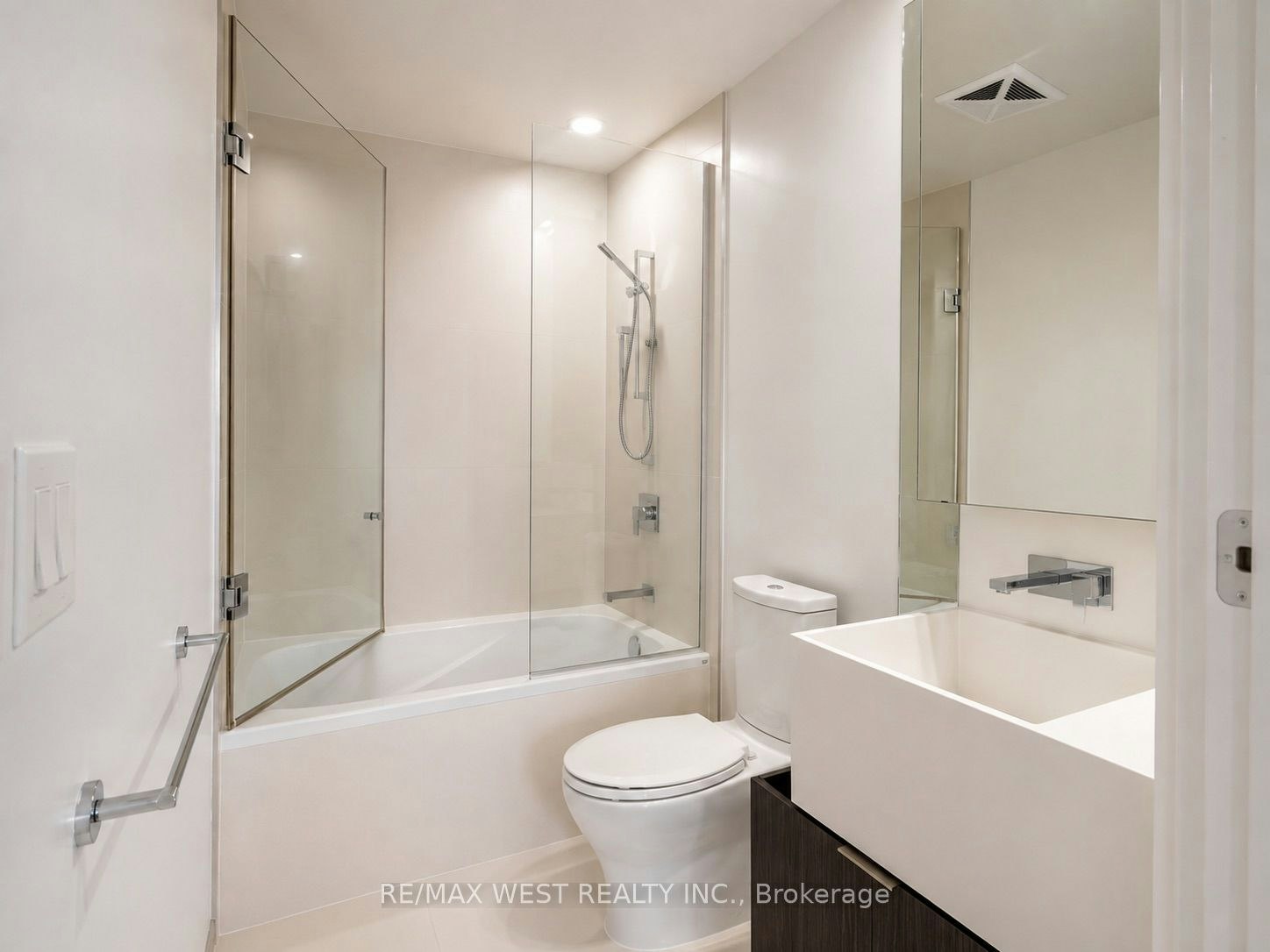 1007-1 Bloor Street E, Toronto, ON, M4W 0A8 - 14