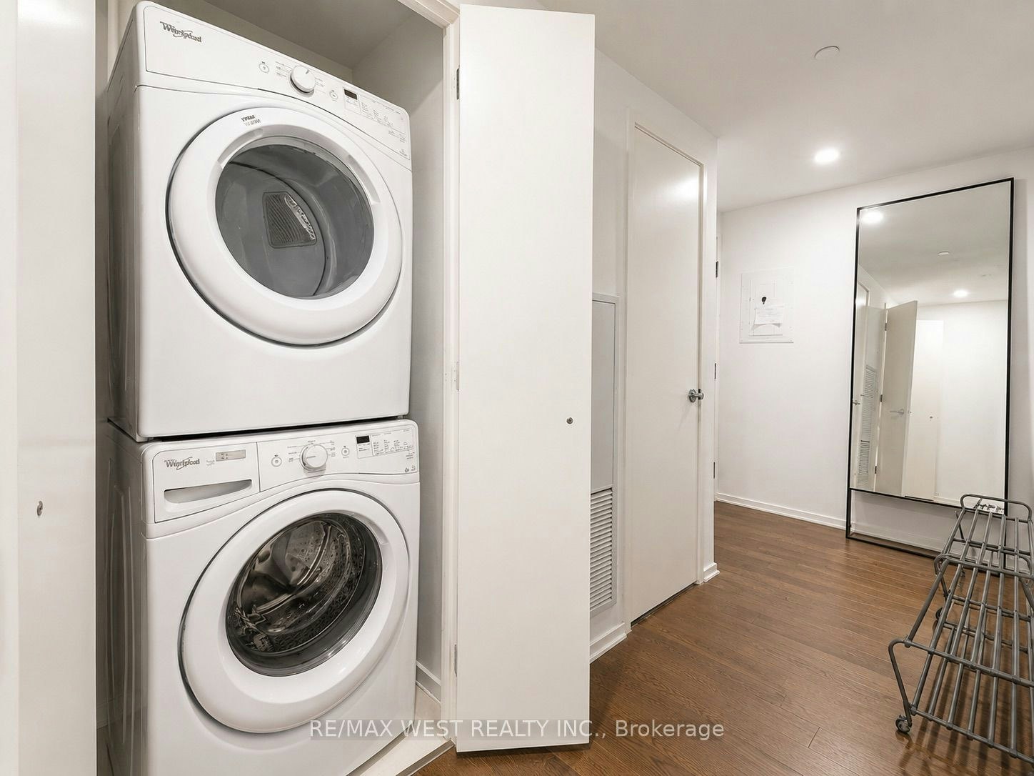 1007-1 Bloor Street E, Toronto, ON, M4W 0A8 - 17