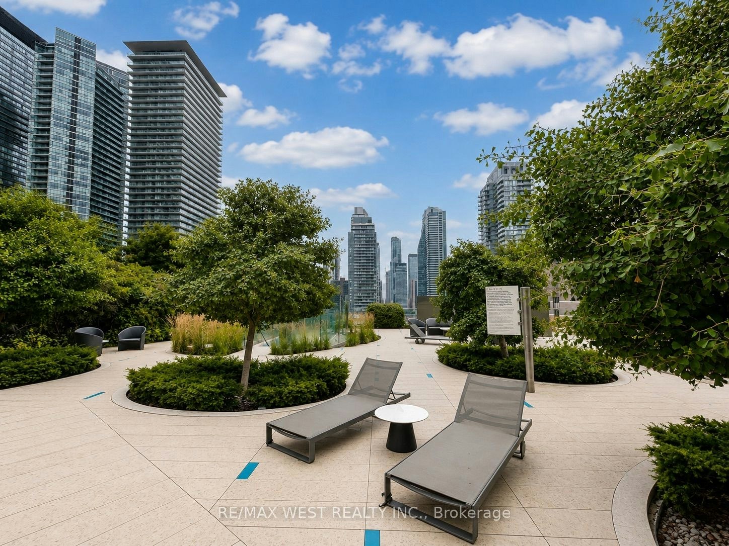 1007-1 Bloor Street E, Toronto, ON, M4W 0A8 - 22