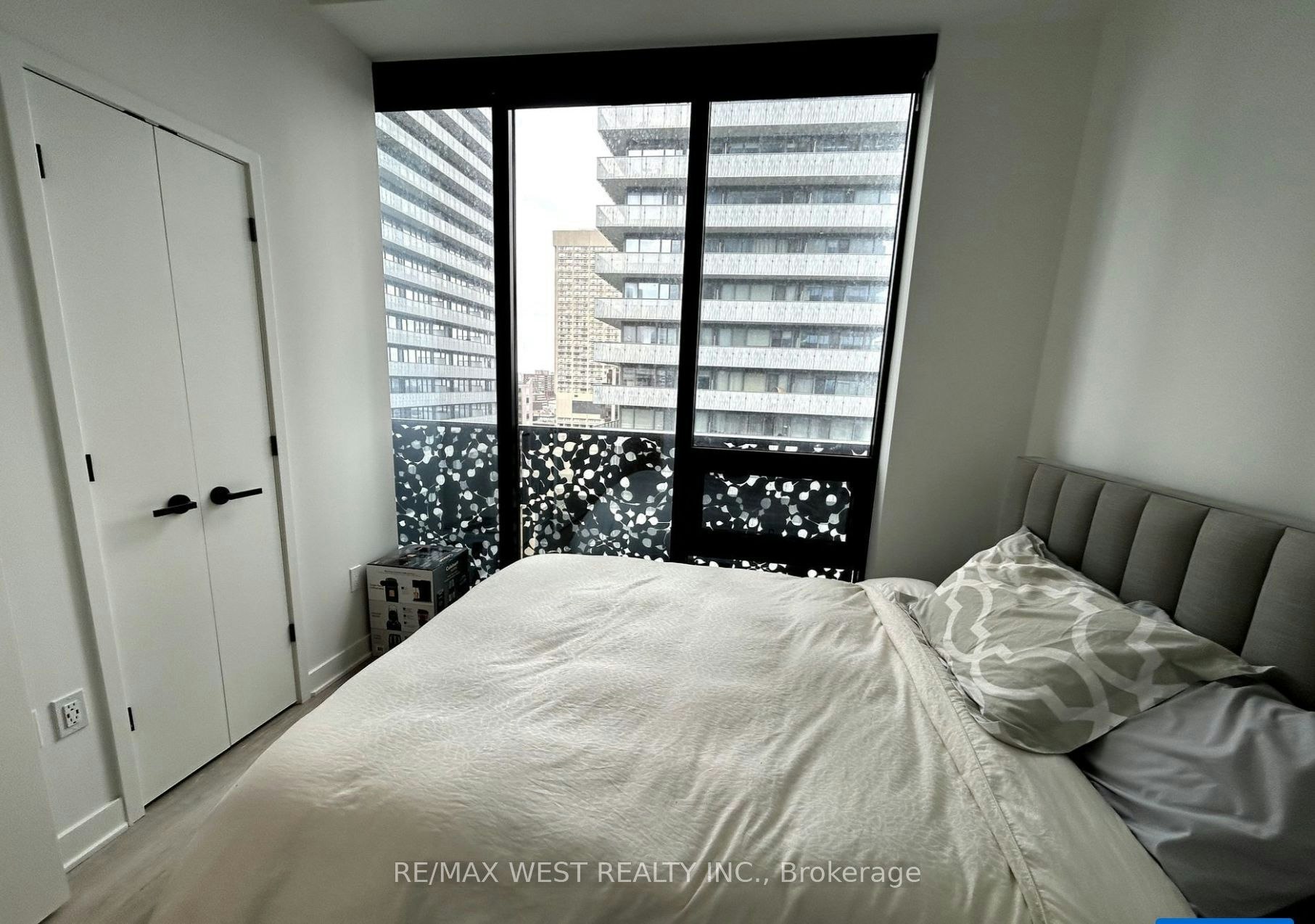2010-55 Charles Street E, Toronto, ON, M4Y 0J1 - 10