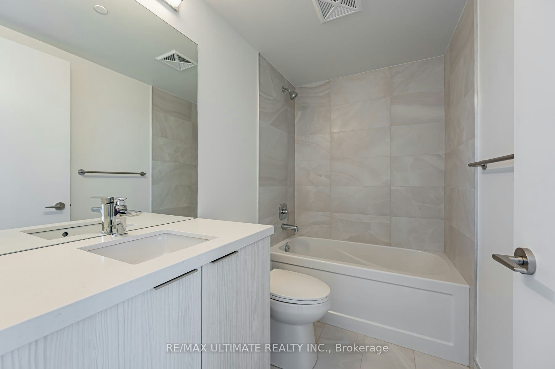 2104-158 Front Street East Street, Toronto, ON, M5A 0K9 - 16