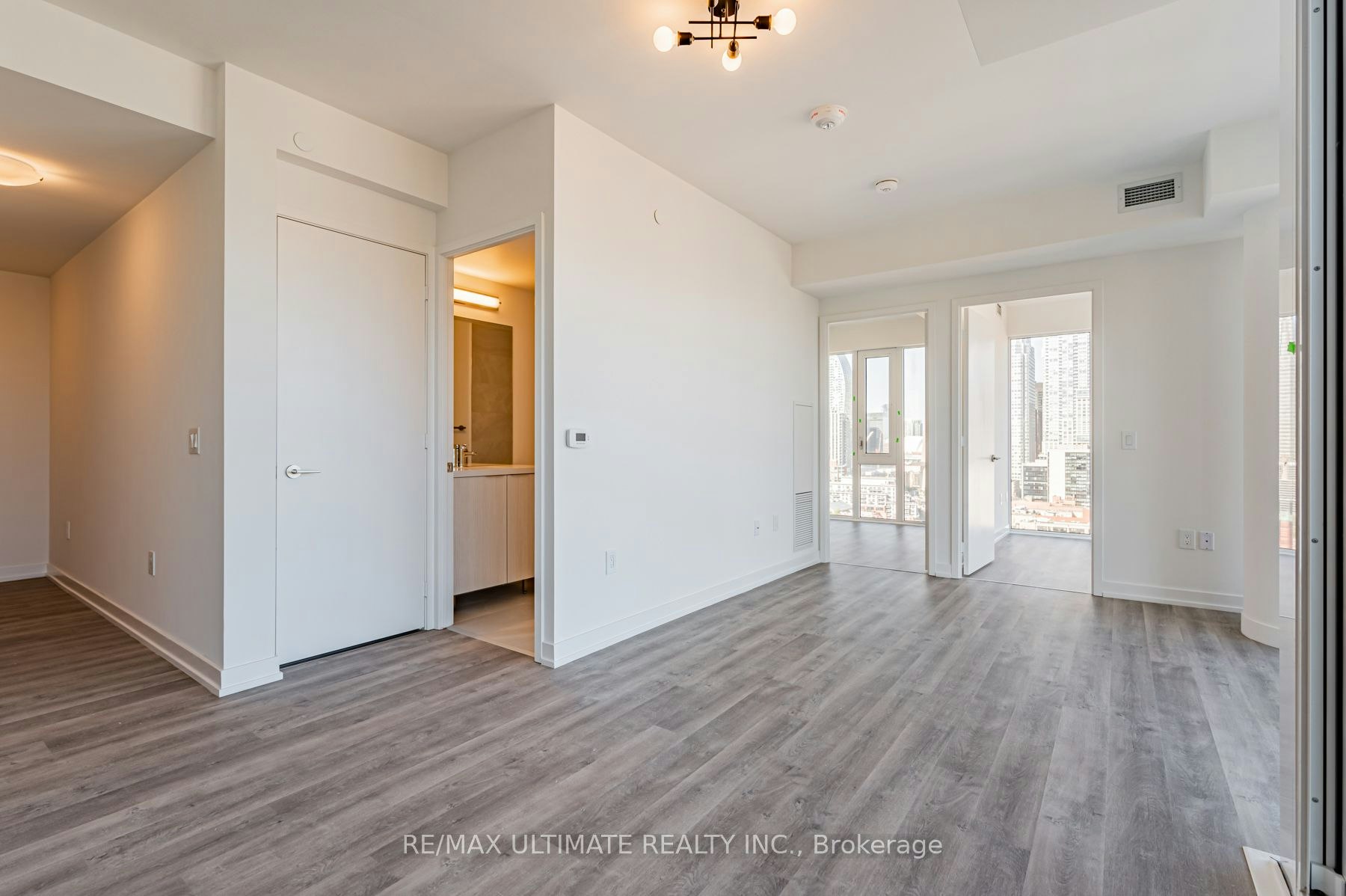 2104-158 Front Street East Street, Toronto, ON, M5A 0K9 - 7