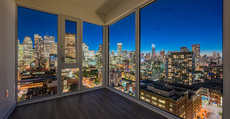 2104-158 Front Street East Street, Toronto, ON, M5A 0K9