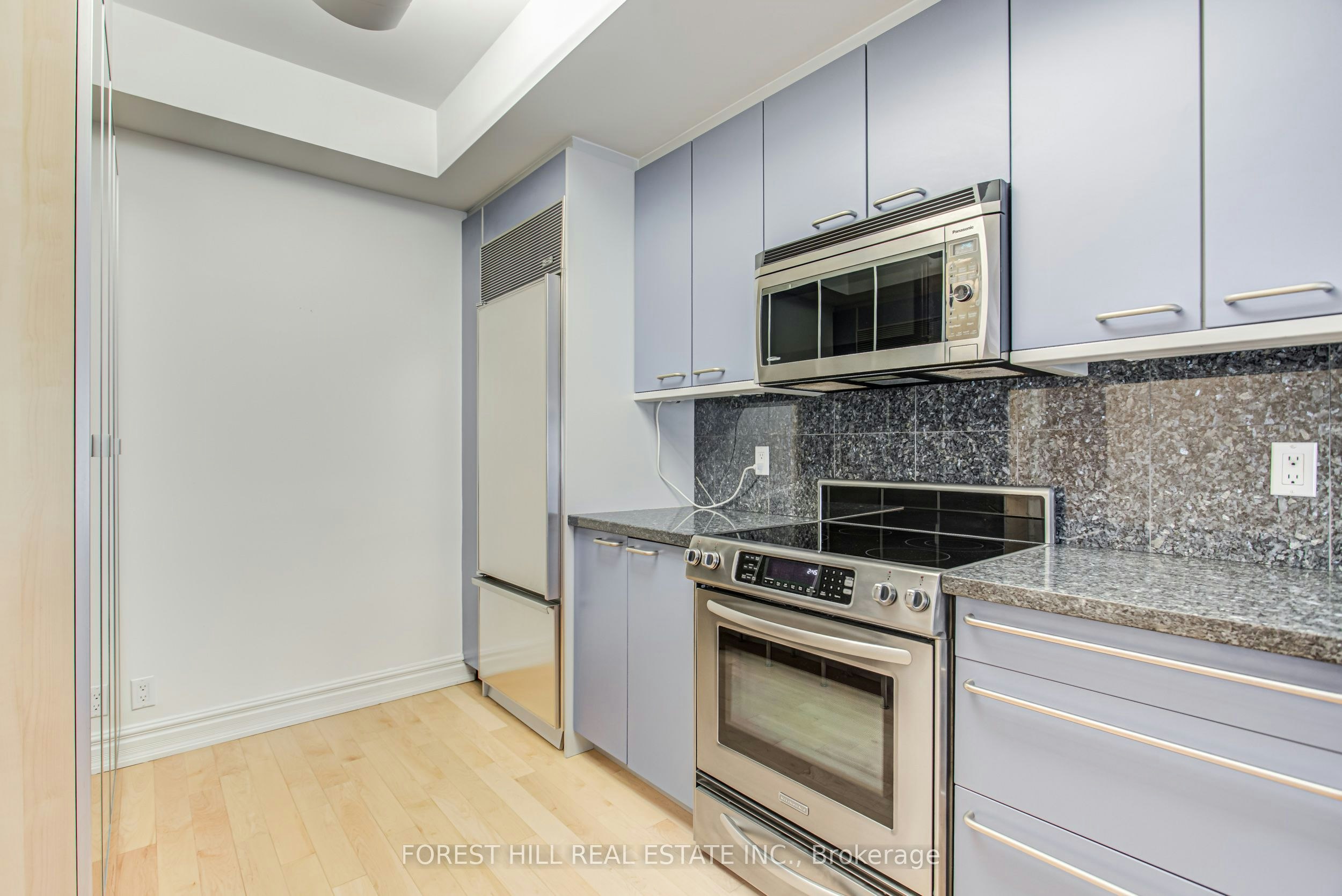 201-38 Avenue Road, Toronto, ON, M5R 2G2 - 19