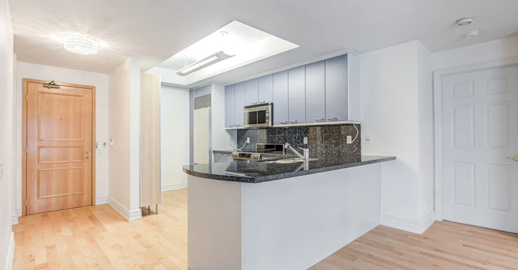 201-38 Avenue Road, Toronto, ON, M5R 2G2 - 16