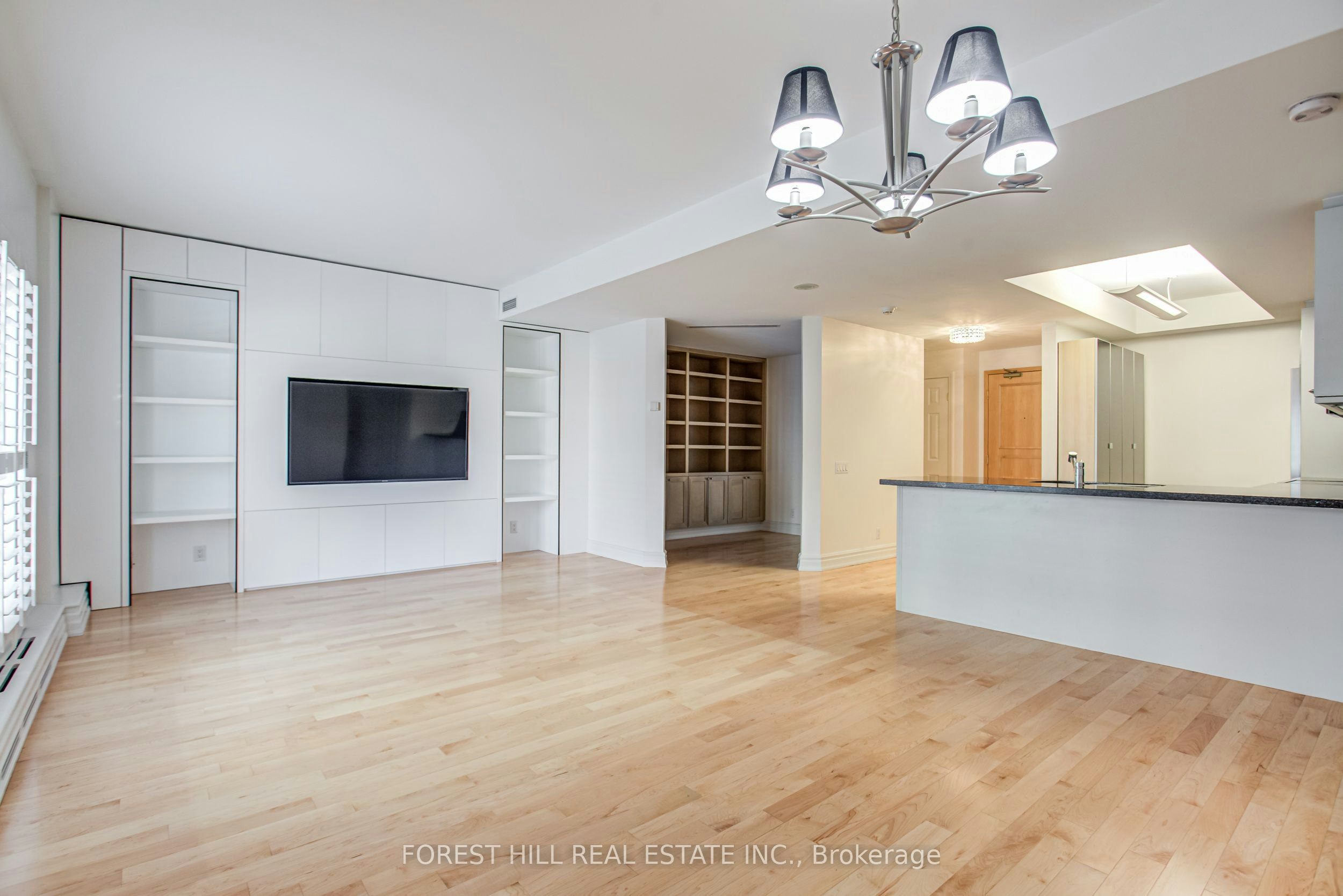 201-38 Avenue Road, Toronto, ON, M5R 2G2 - 10