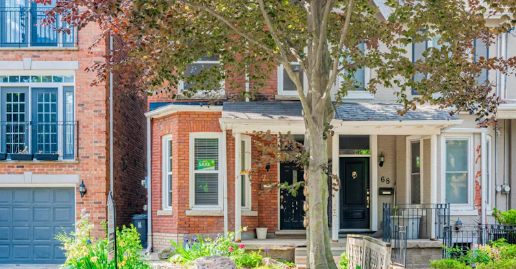 Upper-70 Macpherson Avenue, Toronto, ON, M5R 1W8 - 2