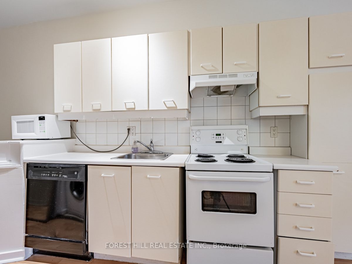 Upper-70 Macpherson Avenue, Toronto, ON, M5R 1W8 - 10