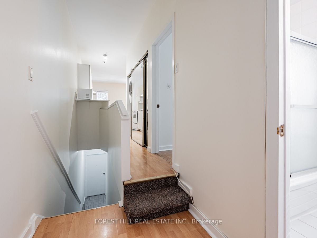 Upper-70 Macpherson Avenue, Toronto, ON, M5R 1W8 - 4