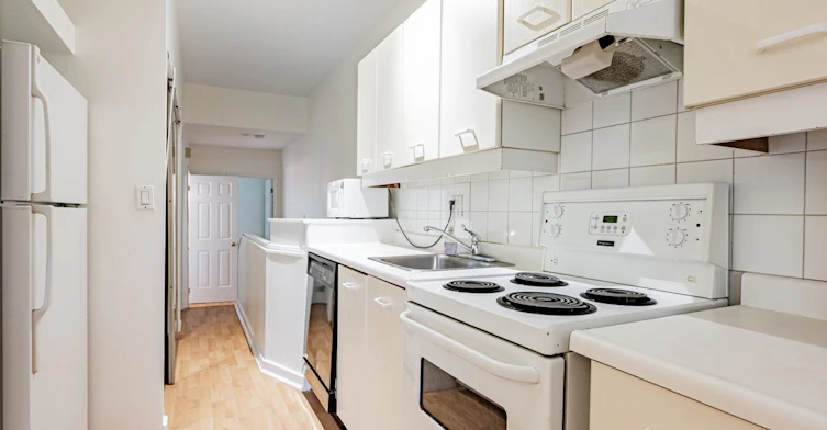 Upper-70 Macpherson Avenue, Toronto, ON, M5R 1W8 - 11