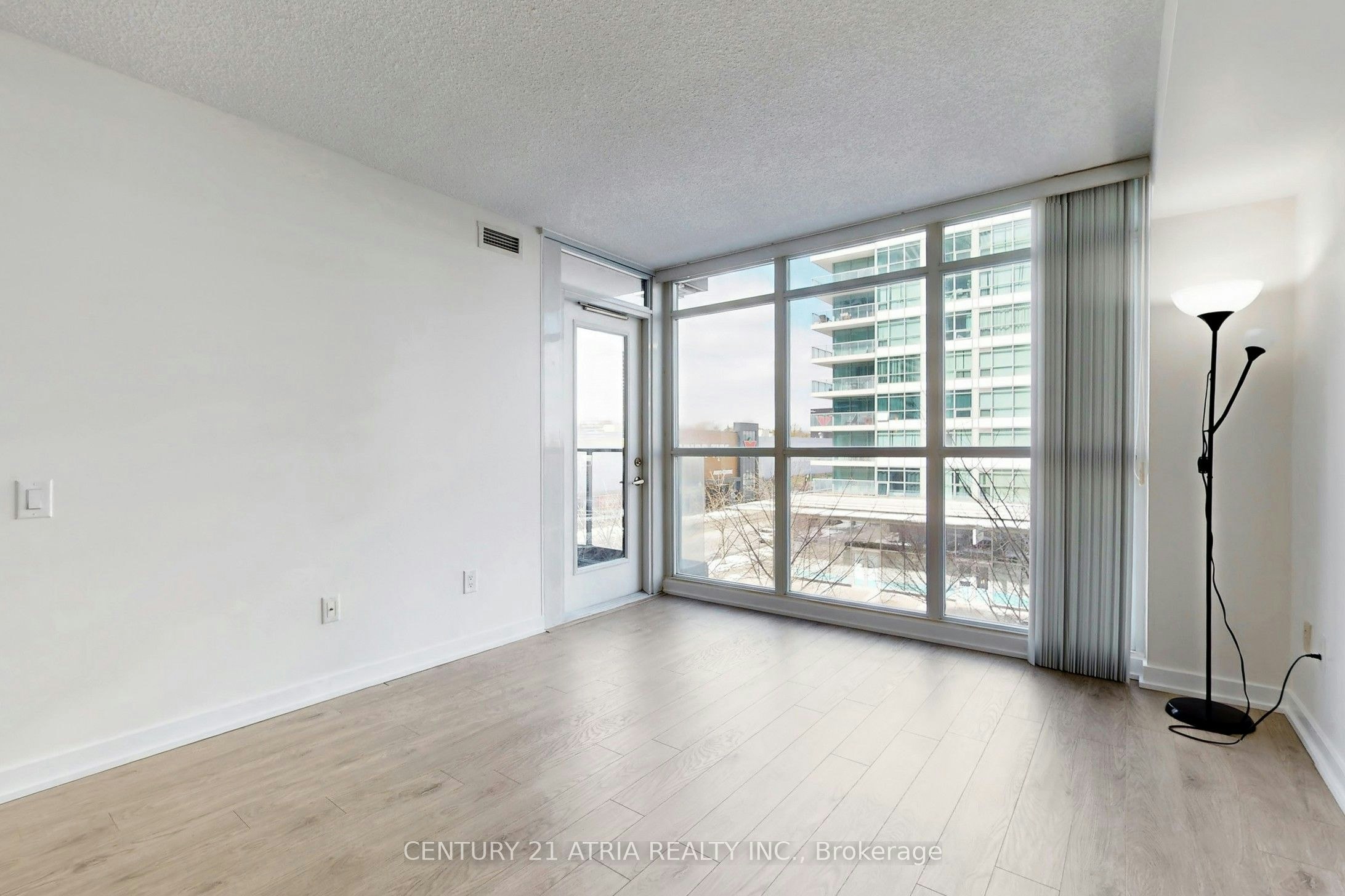 310-19 Singer Court, Toronto, ON, M2K 0B2 - 4